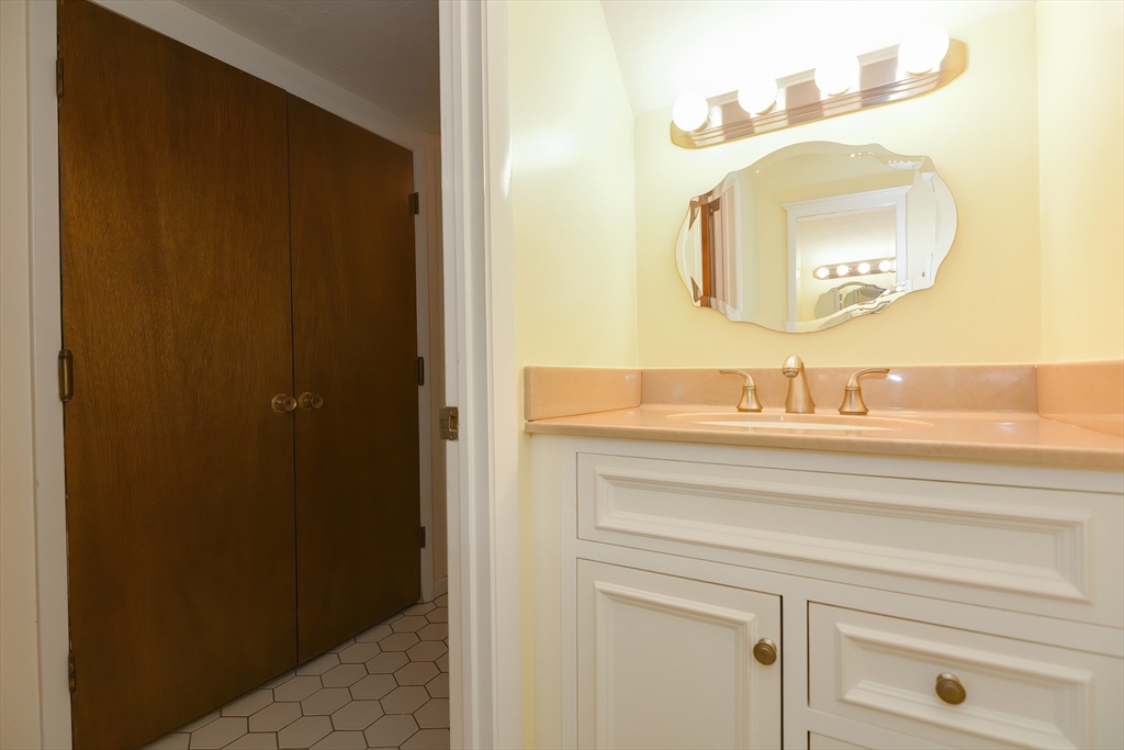 75 Erin Road, Unit 75 Stoughton, MA 02072 - Photo 23 of 42 Gallery Image 23