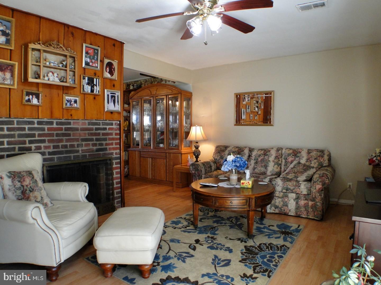 9232 Academy Road Philadelphia, PA 19114 - Photo 3 of 17 Gallery Image 3