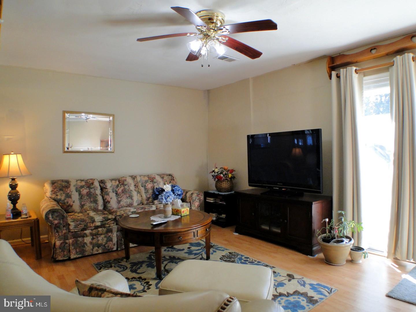 9232 Academy Road Philadelphia, PA 19114 - Photo 5 of 17 Gallery Image 5