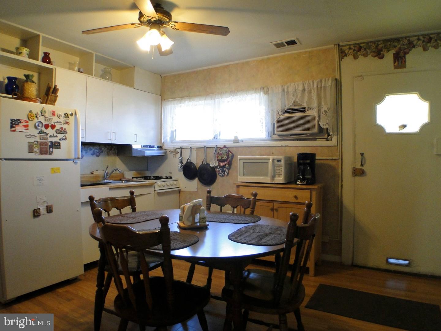 9232 Academy Road Philadelphia, PA 19114 - Photo 8 of 17 Gallery Image 8