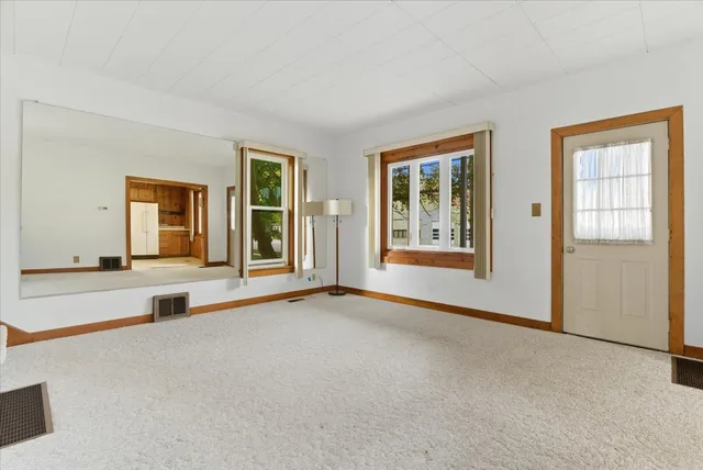 $2,600 | 69 East Grand Avenue, Lake Villa, IL 60046