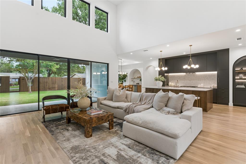 3452 Timberview Road Dallas, TX 75229 - Photo 8 of 40