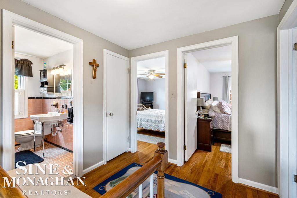 1694 Newcastle Road Grosse Pointe Woods, MI 48236 - Photo 16 of 41
