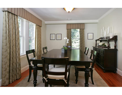 40 Oakland Road, Unit 2 Brookline, MA 02445 - Photo 3 of 11 Gallery Image 3