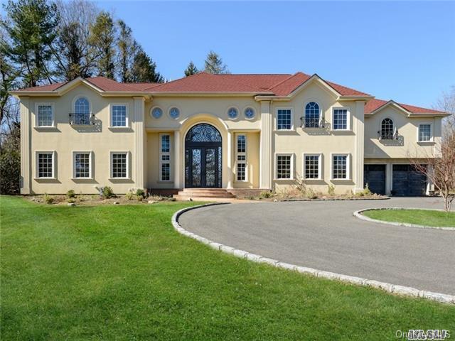 11 Pineridge Road Greenvale, NY 11548 - Photo 1 of 1 a front view of a house with a garden