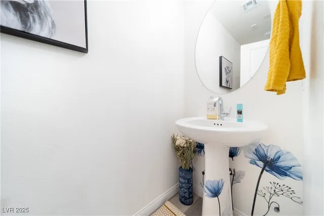 $399,500 | 2849 Desert Mosaic Lane, Unit 5, Las Vegas, NV 89183