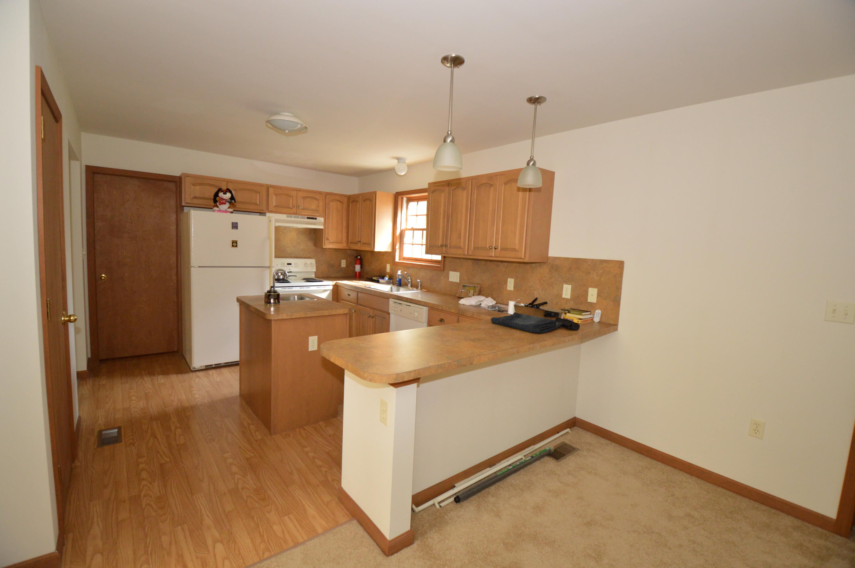 141 Fergus Way Tobyhanna, PA 18466 - Photo 20 of 34 Kitchen