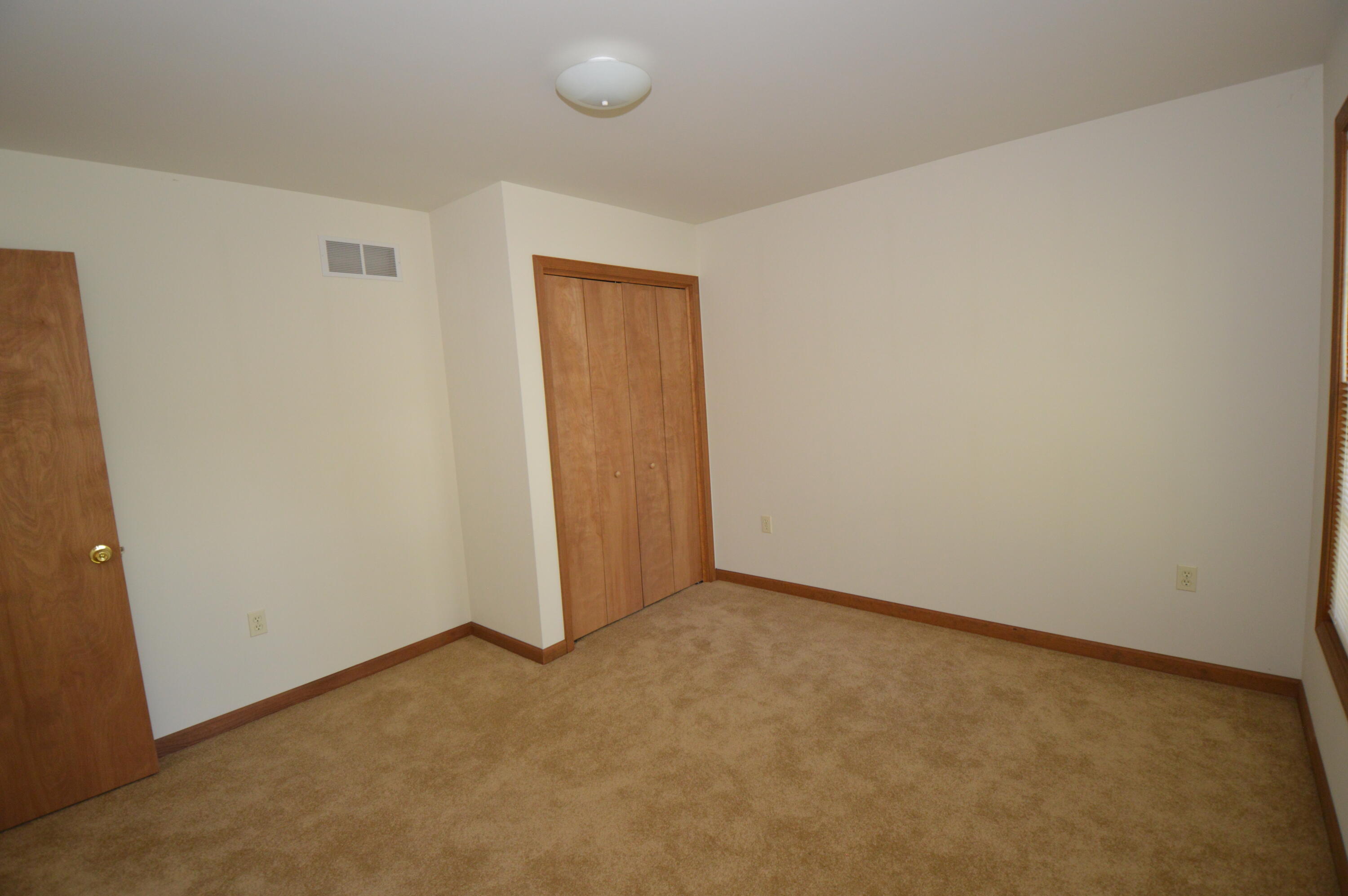 141 Fergus Way Tobyhanna, PA 18466 - Photo 23 of 34 Bedroom #2