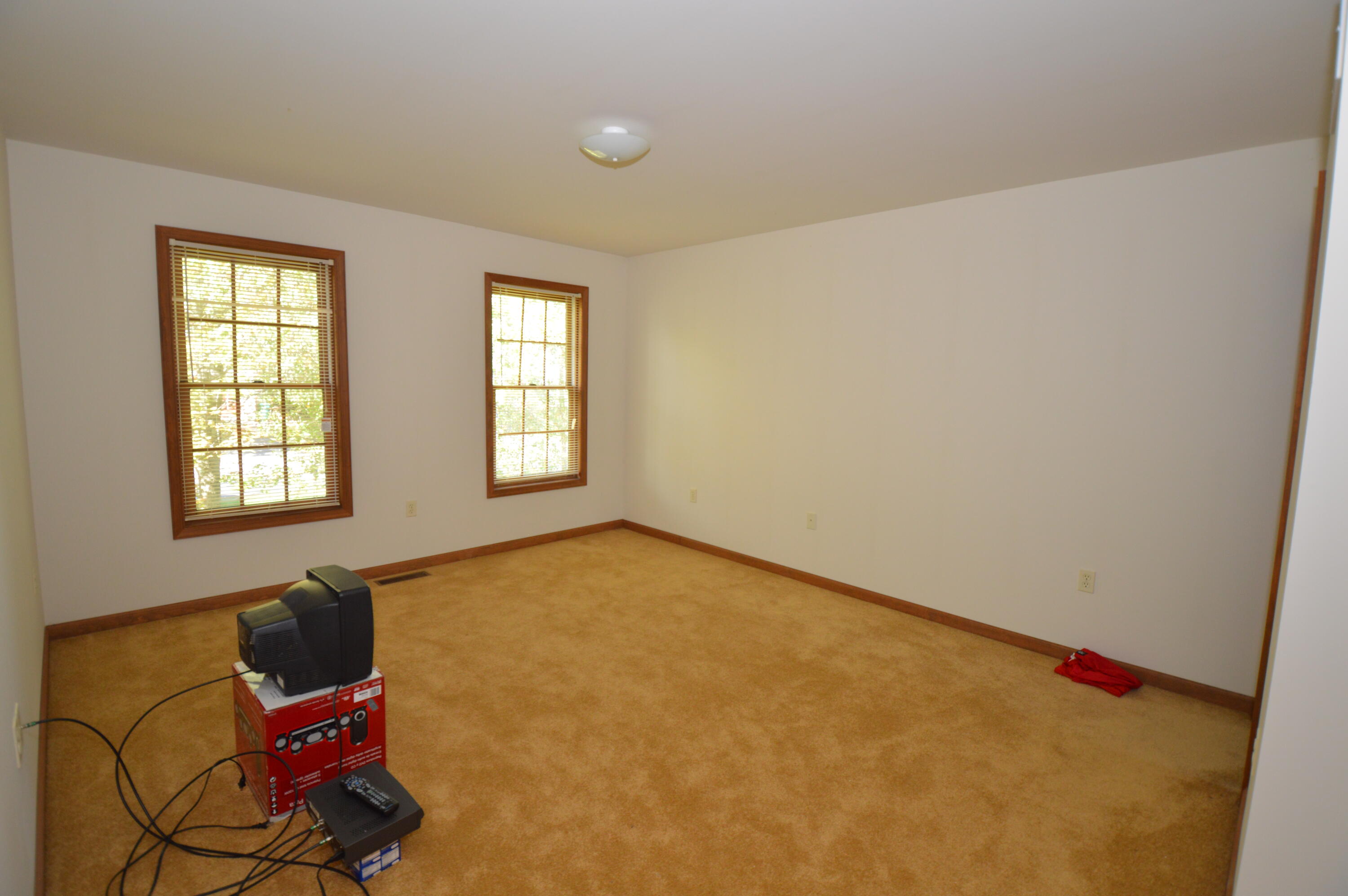 141 Fergus Way Tobyhanna, PA 18466 - Photo 26 of 34 Primary Bedroom