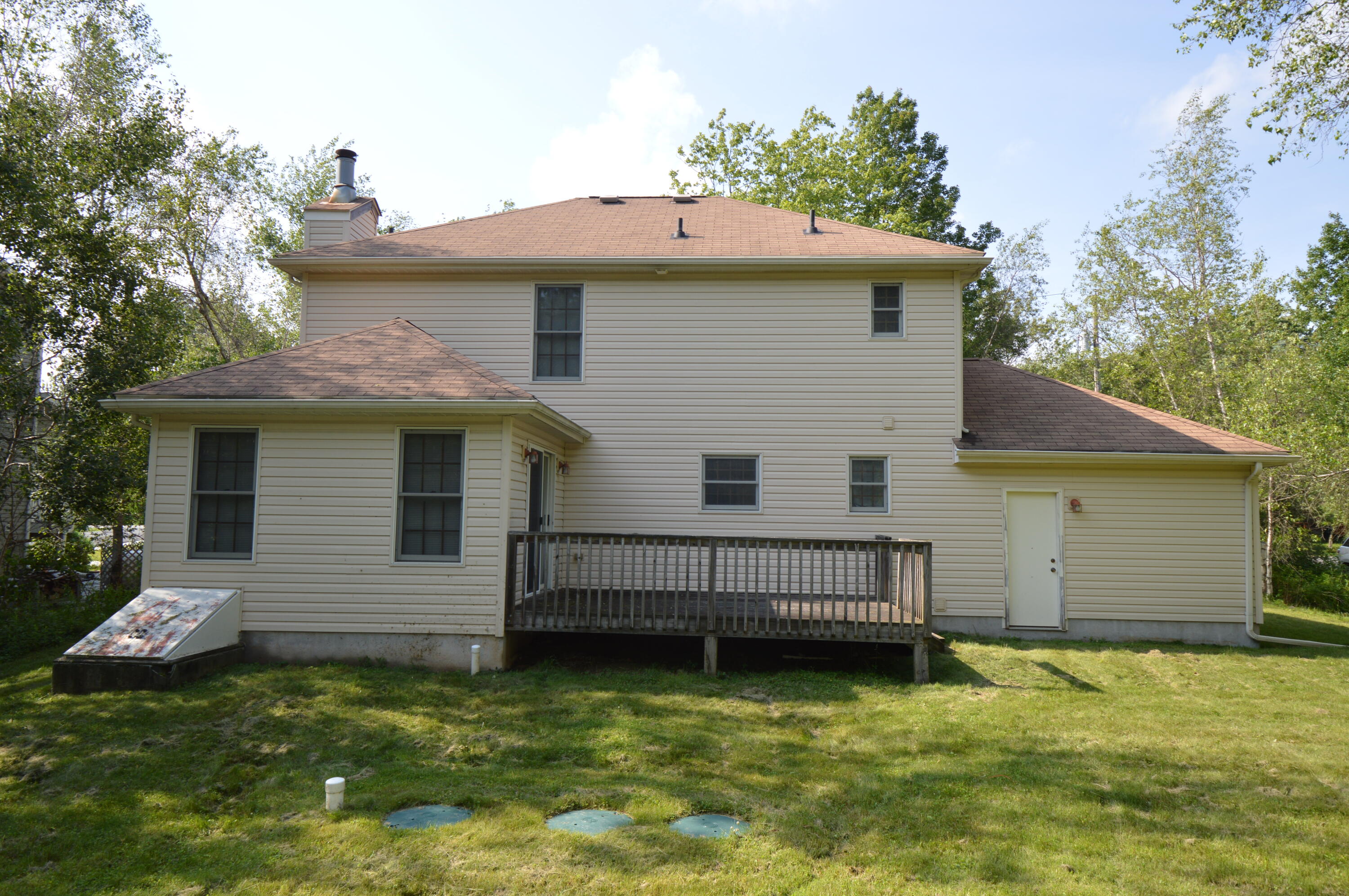 141 Fergus Way Tobyhanna, PA 18466 - Photo 3 of 34 Back view