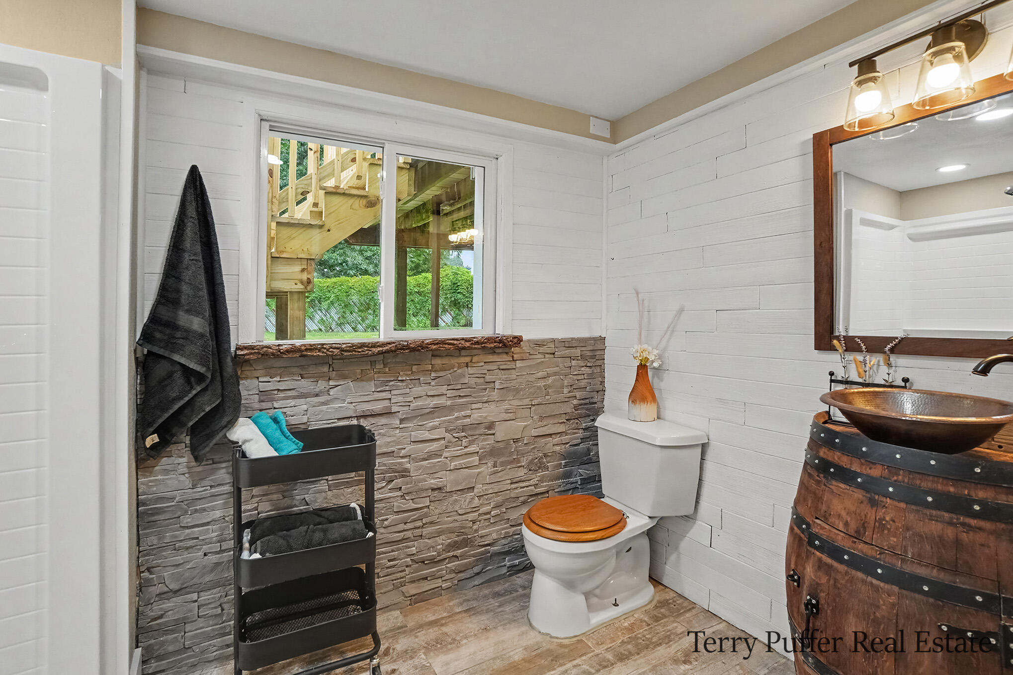 3942 Hall Road Muskegon, MI 49442 - Photo 17 of 26 DNG00828