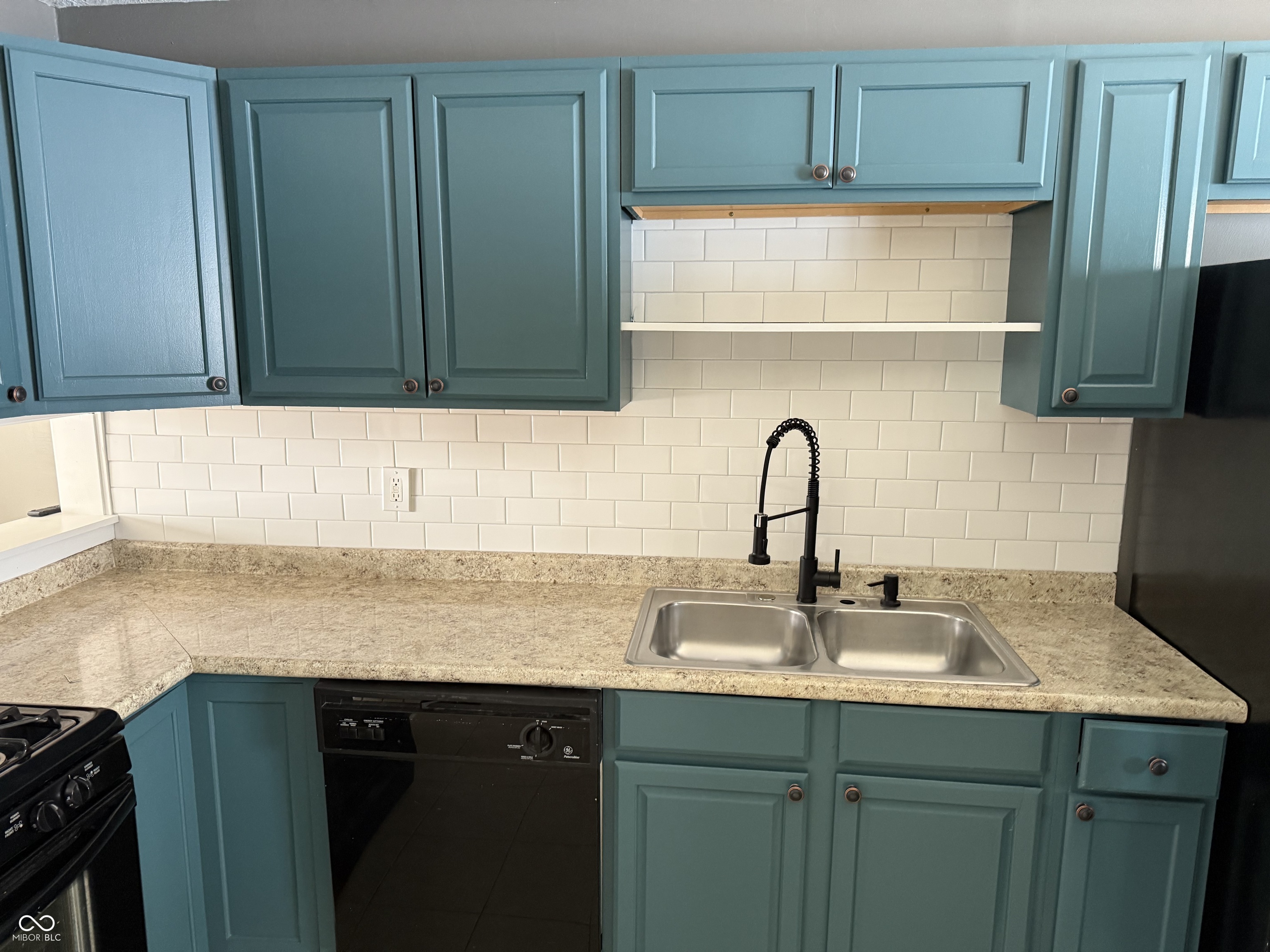 3834 Mitthoeffer Road Indianapolis, IN 46235 - Photo 2 of 64 Gallery Image 2