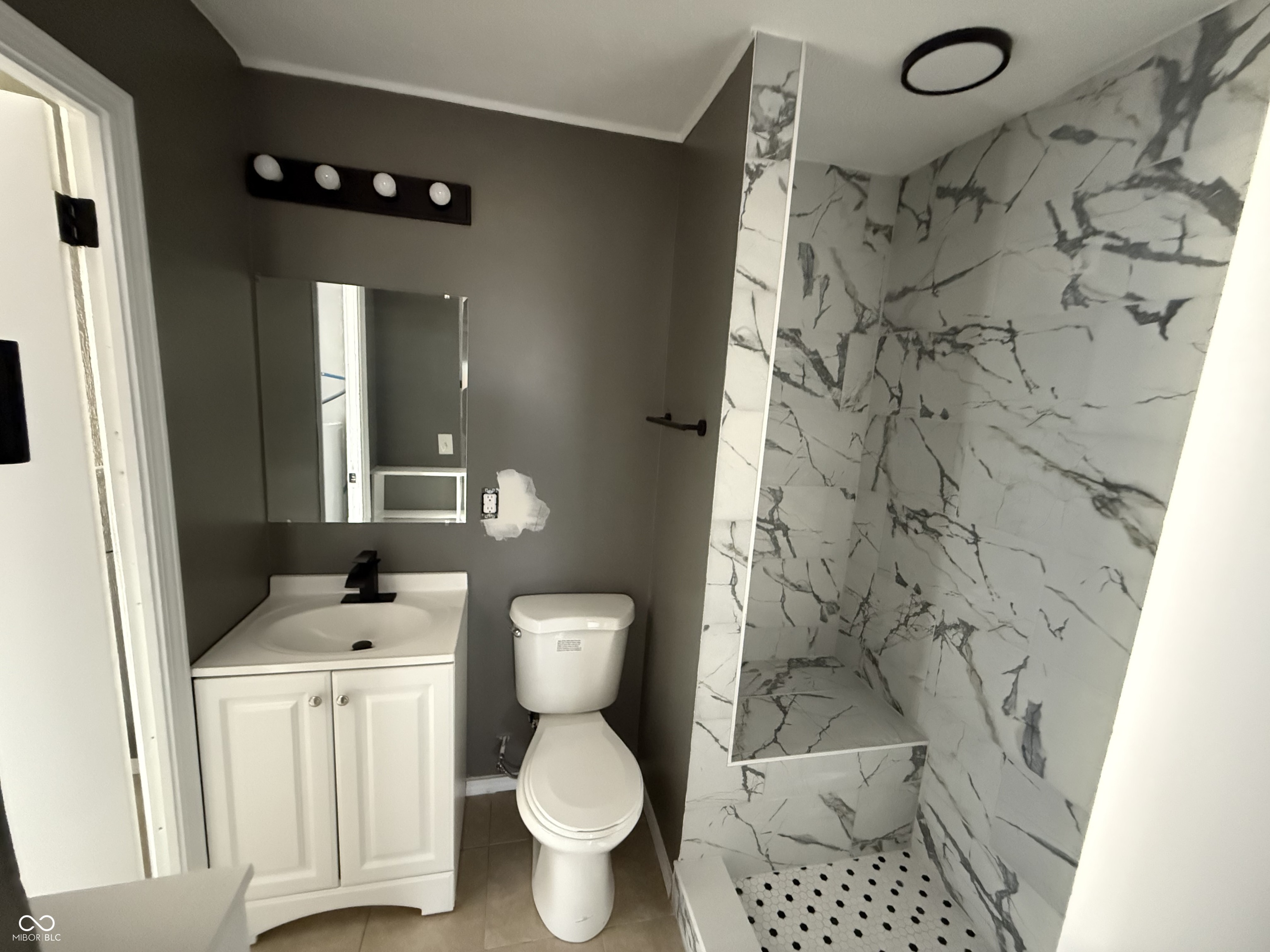 3834 Mitthoeffer Road Indianapolis, IN 46235 - Photo 4 of 64 Gallery Image 4