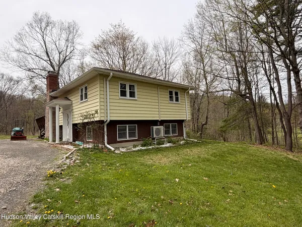 $495,000 | 1742 Highway 82, Ancram, NY 12502