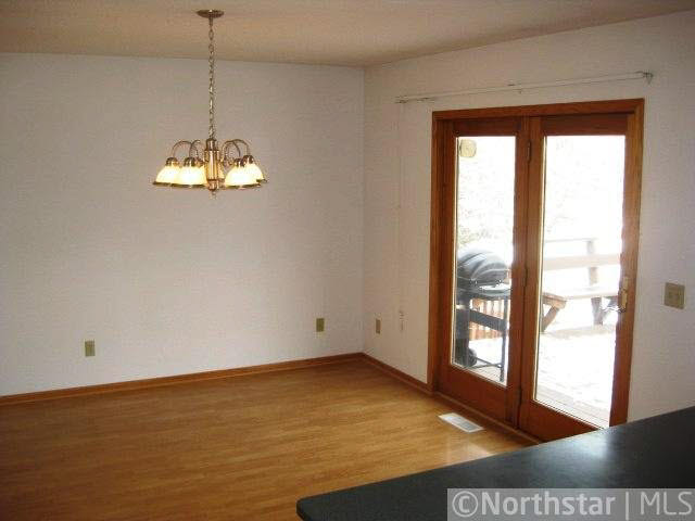 916 Ridge Pass Hudson, WI 54016 - Photo 3 of 18 Gallery Image 3
