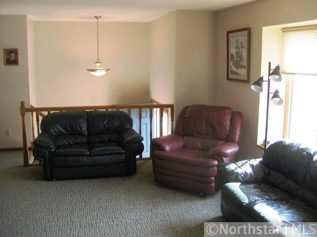 916 Ridge Pass Hudson, WI 54016 - Photo 6 of 18 Gallery Image 6