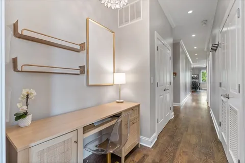 $699,000 | 4860 North Clark Street, Unit 3S, Chicago, IL 60640