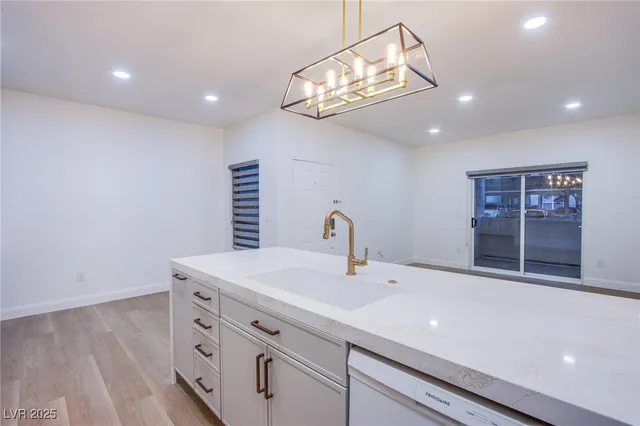 $1,325 | 7255 West Sunset Road, Unit 1115, Las Vegas, NV 89113