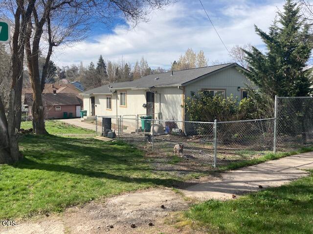 925 Fulton Street Klamath Falls, OR 97601 - Photo 27 of 32