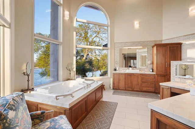 $2,225,000 | 9801 Mira Del Rio Drive, Sacramento, CA 95827