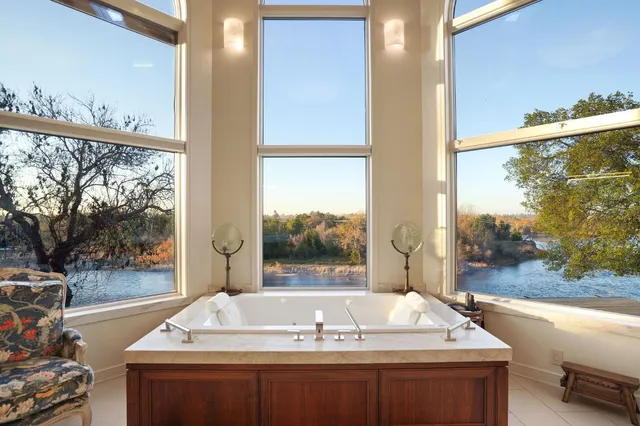 $2,225,000 | 9801 Mira Del Rio Drive, Sacramento, CA 95827