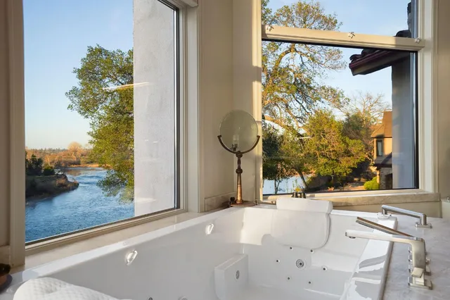 $2,225,000 | 9801 Mira Del Rio Drive, Sacramento, CA 95827