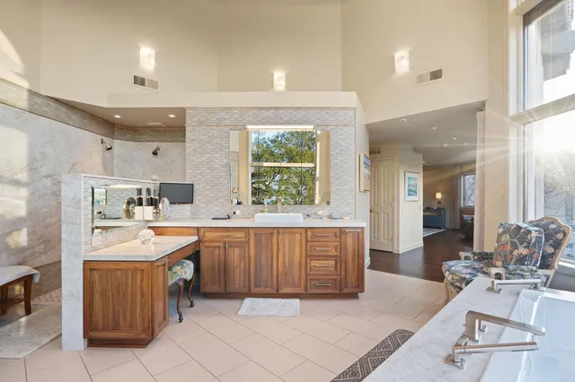 $2,225,000 | 9801 Mira Del Rio Drive, Sacramento, CA 95827