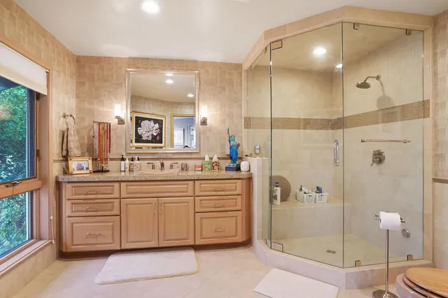 $2,225,000 | 9801 Mira Del Rio Drive, Sacramento, CA 95827