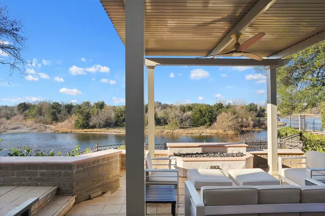 $2,225,000 | 9801 Mira Del Rio Drive, Sacramento, CA 95827