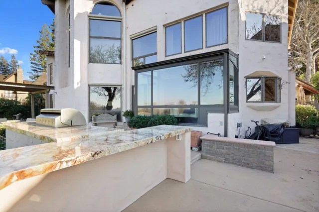 $2,225,000 | 9801 Mira Del Rio Drive, Sacramento, CA 95827