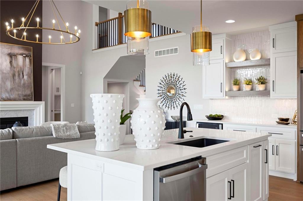 7927 Round Prairie Street Shawnee, KS 66218 - Photo 13 of 54