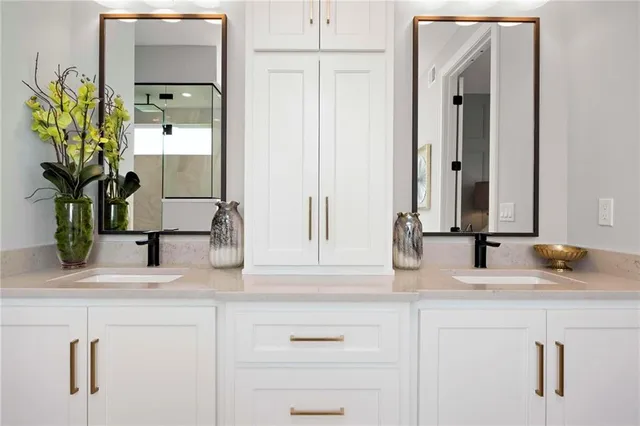 $915,750 | 7927 Round Prairie Street, Shawnee, KS 66218