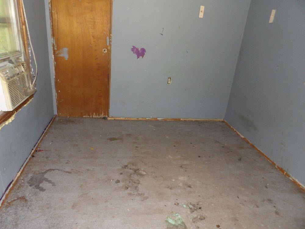 119 North Summit Road Greenville, PA 16125 - Photo 5 of 10 an empty room with windows