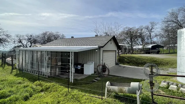 $295,000 | 33379 Buttercup Lane, Squaw Valley, CA 93675