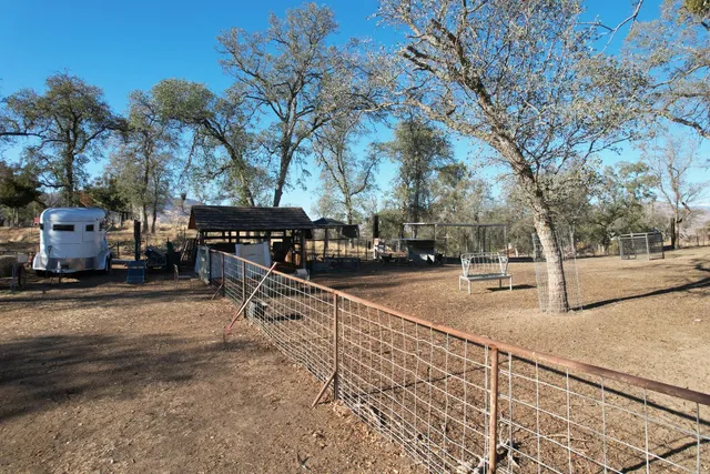 $295,000 | 33379 Buttercup Lane, Squaw Valley, CA 93675