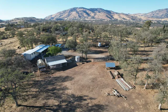 $295,000 | 33379 Buttercup Lane, Squaw Valley, CA 93675