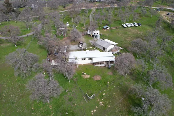 $295,000 | 33379 Buttercup Lane, Squaw Valley, CA 93675