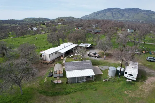 $295,000 | 33379 Buttercup Lane, Squaw Valley, CA 93675