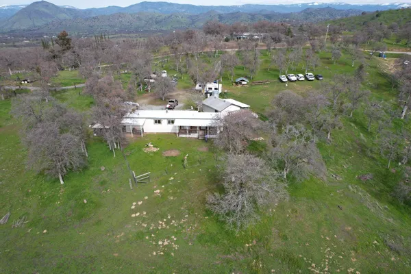 $295,000 | 33379 Buttercup Lane, Squaw Valley, CA 93675