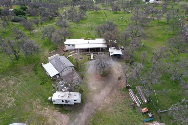 $295,000 | 33379 Buttercup Lane, Squaw Valley, CA 93675
