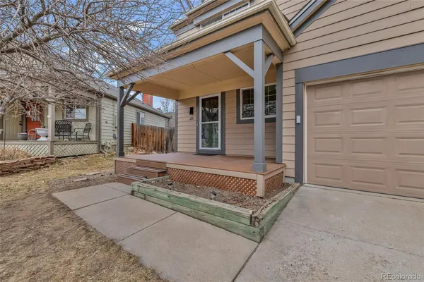 a view of house with a outdoor space