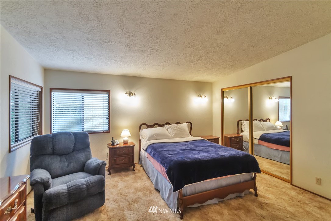24219 8th Place West Bothell, WA 98021 - Photo 9 of 37