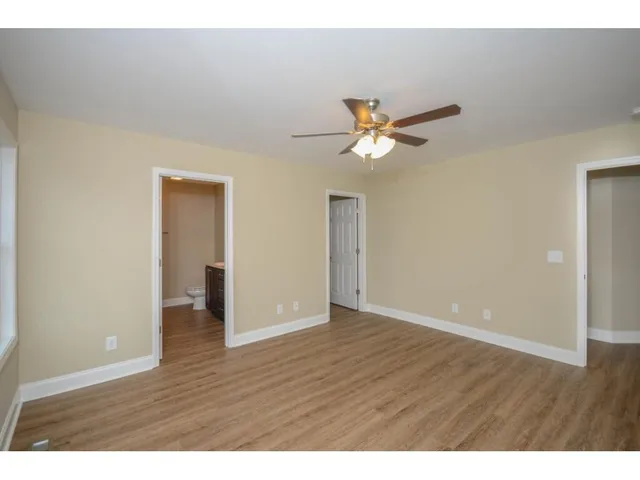 $1,900 | 2229 North Greenwood Drive, Unit 5, Johnson City, TN 37604