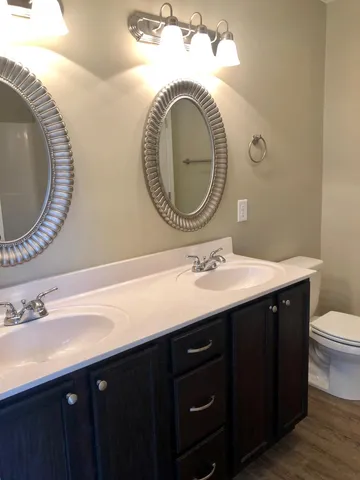 $1,900 | 2229 North Greenwood Drive, Unit 5, Johnson City, TN 37604