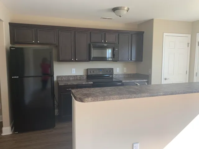 $1,900 | 2229 North Greenwood Drive, Unit 5, Johnson City, TN 37604