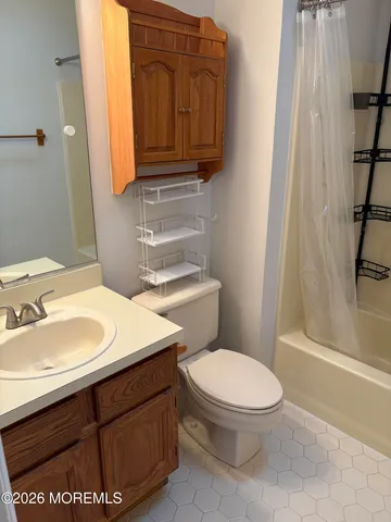 $365,000 | 661 Ellicott Avenue, Unit 103, Toms River, NJ 08753