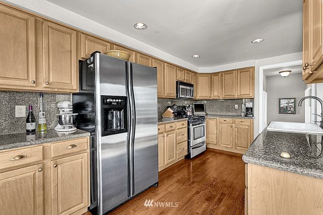 $695,000 | 2607 28th Avenue West, Seattle, WA 98199