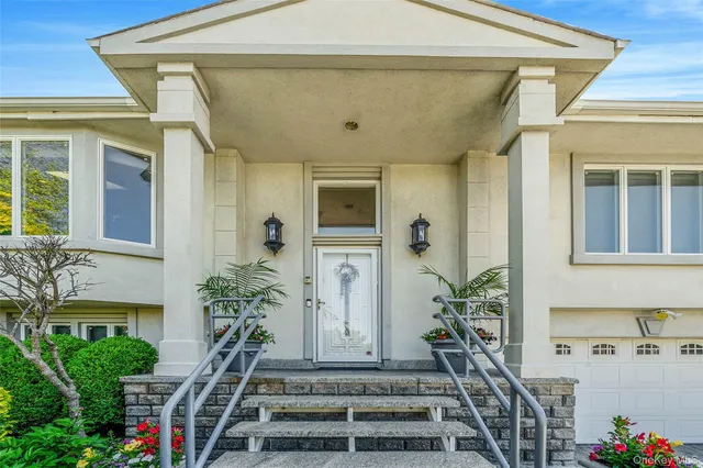 $1,699,000 | 100 Mark Lane, Atlantic Beach, NY 11509