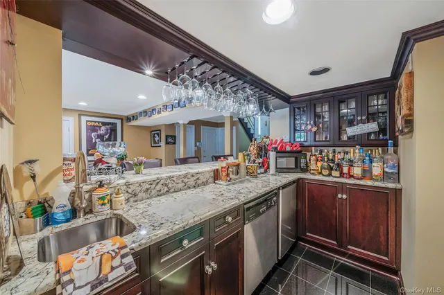 $1,699,000 | 100 Mark Lane, Atlantic Beach, NY 11509