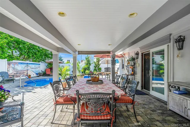 $1,699,000 | 100 Mark Lane, Atlantic Beach, NY 11509